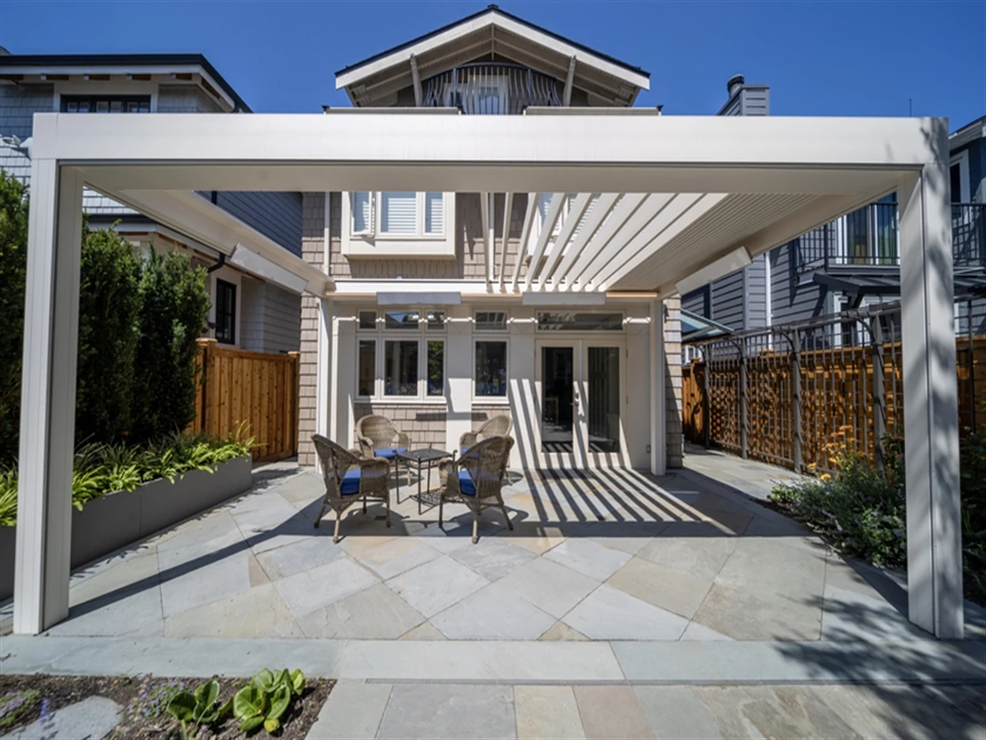 Renson Pergola rétractable Camargue Skye — Camargue Skye